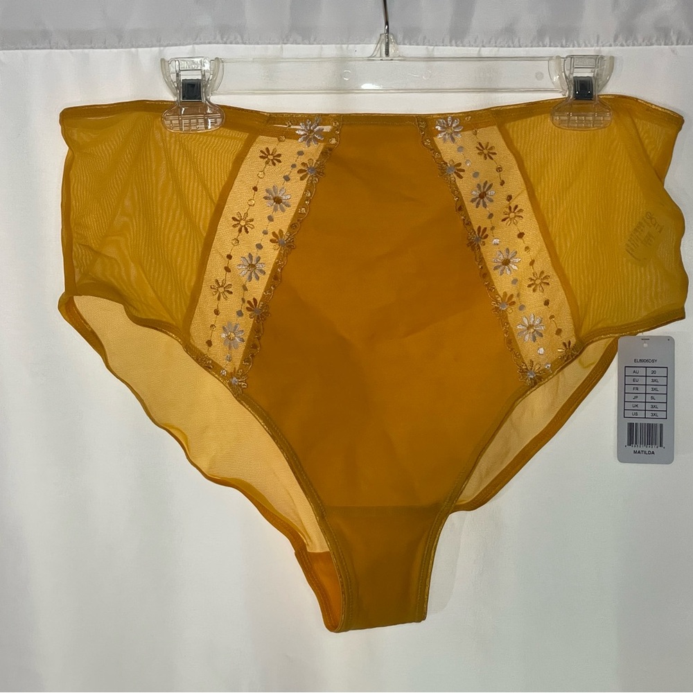 Elomi Golden Sheer Embroidered Panties New with tags